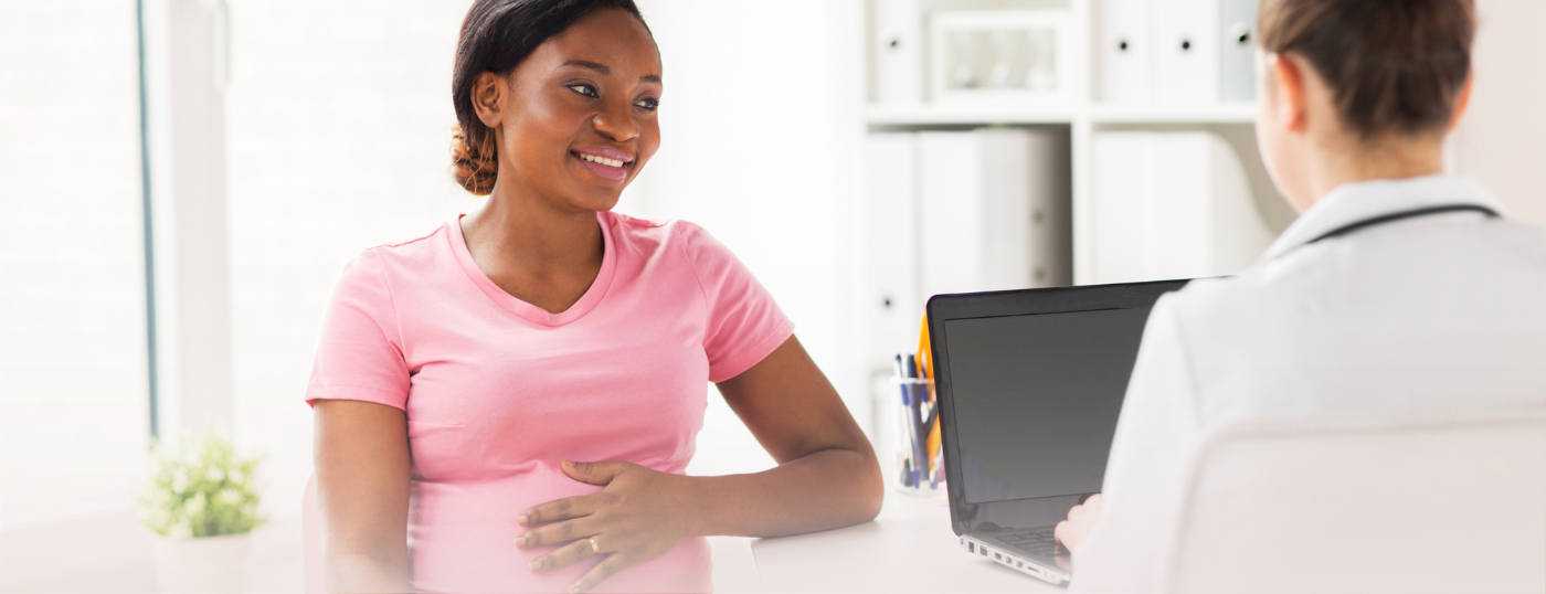 pregnant woman and doctor