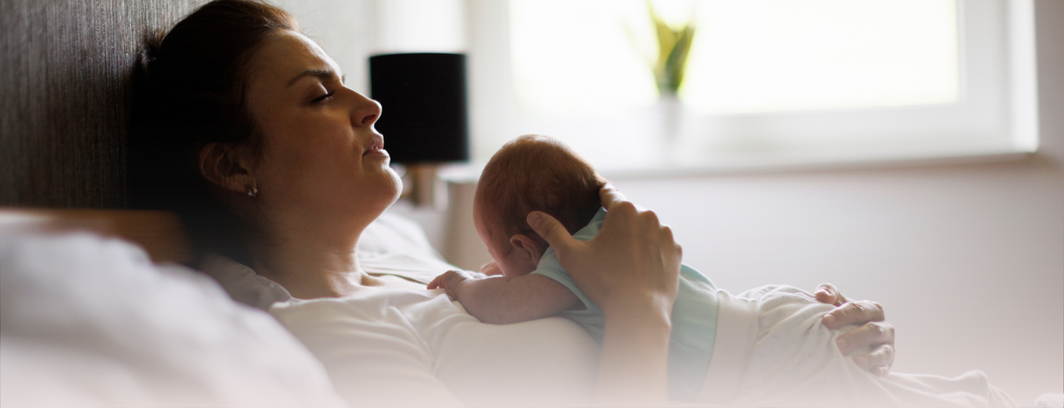 pregnant woman with doctor