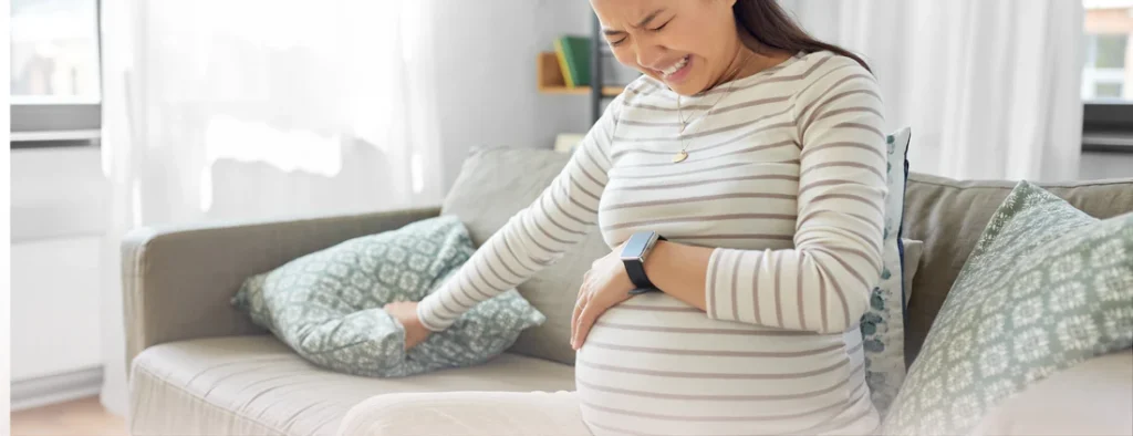 pregnant woman with cramps
